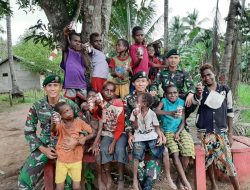 TNI Ajak Anak Perbatasan Minum Susu di Hari Gizi dan Makanan