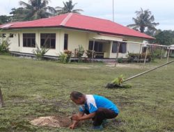 Polsek Supriori Utara Tanam Pohon di Mako Sebagai Wujud Peduli Penghijauan