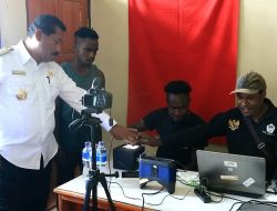 Bupati Jayawijaya Minta Dukcapil Tuntaskan Target Perekaman KTP dan KK