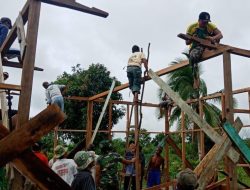 Satgas TNI Bantu Pembangunan Rumah Warga di Perbatasan RI-PNG