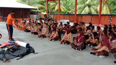 TNI Berikan Pembekalan Dan Pelatihan Krida Mountainering dan Penyelematan Korban Tenggelam