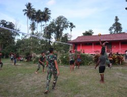 Anggota Satgas TMMD dan Masyarakat Kampung Kibay Manfaatkan Waktu Libur Dengan Cara Ini