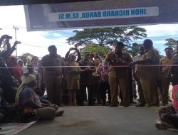 Bupati Kabupaten Jayawijaya dan Wakil Resmikan Pasar Sinakma Wamena