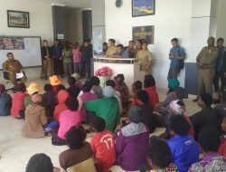 Bupati Akan Pertemukan Kadis Wamena Kota Dengan Mama-Mama Penyapu Jalan