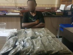 Seorang Pria Ditangkap Polisi, Hendak Seludupkan Ganja Ke Serui
