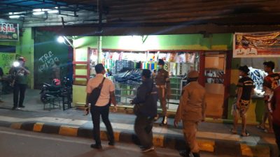 Patroli Malam Hari, Tim Gugus Tugas Masih Temukan Tempat Usaha Yang Bandel