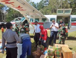 Danramil Bokondini Pimpin Pemeriksaan Akses Masuk dan Penyemprotan Disinfektan