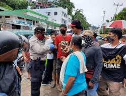 Gugus Tugas Penanganan Covid-19 Kota Jayapura Bagikan 4 Ribu Masker Ke Warga