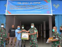 Pangdam Serahkan Bantuan Sembako Kepada Masyrakat Terdampak C-19