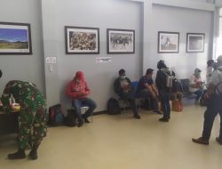 Bupati Pulangkan Penumpang Transit Jayapura Dari Wamena