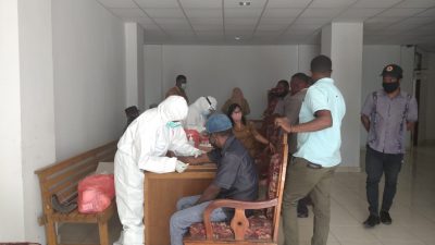 60 Orang Dilingkungan DPRD Jayawijaya Lakukan Rapid Test