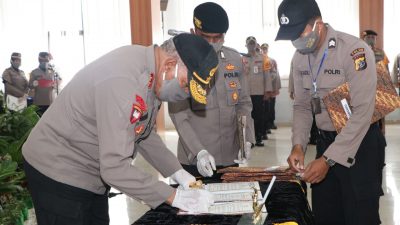 Kapolda Lantik 7 Pamen di Jajaran Polda Papua