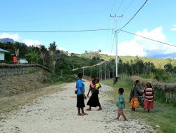 Masyarakat Minta Bulan Agustus Pemerintah Resmikan Listrik Masuk Distrik Bpiri