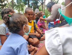 Hari Anak Nasional, Binmas Noken Polri Pi Ajar di Distrik Kuala Kencana