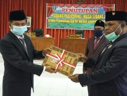Melalui Pembahasan Yang Alot, Akhirnya 11 Raperda Diterima dan Disetujui