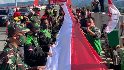 Merah Putih Terbentang Megah di Sepanjang Teluk Youtefa dan Mappi