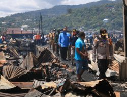 Walikota Bersama Kapolresta dan Dandim Tinjau Lokasi Dan Korban Kebakaran di Dok 9
