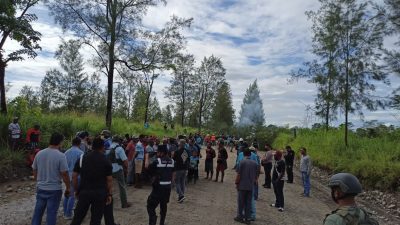 Akses Jalan Tambang PTFI Diblokade Massa
