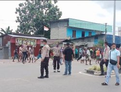 Dua Kelompok Warga Terlibat Bentrok depan Kantor Polisi di Timika Gara-gara Pencairan Dana