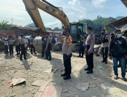 Ratusan Aparat Gabungan Amankan Jalannya Penertiban dan Pembongkaran Pasar Ikan di Pasar Youtefa