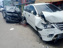 Diduga Sopir Mabuk, Empat Mobil di Yos Sudarso Terlibat Kecelakaan Beruntun