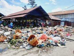 Sampah Menumpuk Jadi Kado Tahun Baru Bagi Masyarakat Jayawijaya