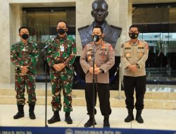 Kunjungi KSAU, Kapolri Harap Sinergitas Dari Atas Hingga Bawah Tegakan Displin Prokes Masyarakat