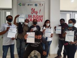 Aman dan Penting Bagi Kekebalan Tubuh, Wartawan di Wamena Terima Vaksin Tahap Pertama