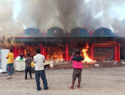Enam Ruko di Pikhe Hangus Terbakar