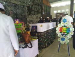 Dikawal Ketat, Keluarga Almarhum Kabinda Papua yang Tertembak di Beoga Hadiri Proses Pelepasan Jenazah