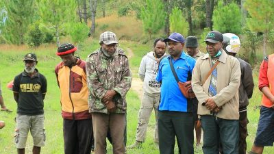 Warga dan Pemuda Kampung Wara Kawal Dukung Program Jalan Lingkar Lukmen