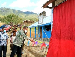 Bupati Jayawijaya Resmikan Gedung Baru SD Negeri Banua Korem