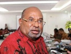 Enembe Tunjuk Legislator Ini Wakilkan Demokrat di Bursa Pencalonan Wagub Papua