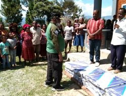 Wakil Bupati Bantu GPdI Jemaat Kulitarek Welesi Semen dan Keramik