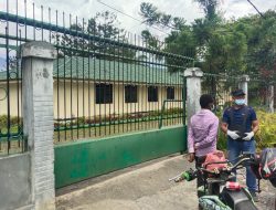 Mahasiswa Palang Kantor BKD Jayawijaya