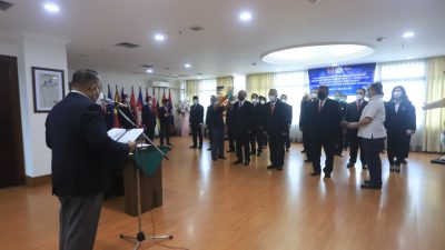 Ketum KONI Pimpin Sumpah Dewan Hakim PON XX Papua