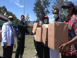 Dinkes Jayawijaya Gelar Upacara Bendera Peringati HUT HKN Ke-57
