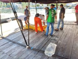 Seorang Pria Tanpa Identitas Ditemukan Terapung di Perairan Dok IV