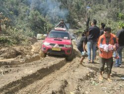 Ruas Jalan Utama Jayawijaya – Tolikara Tertutup Akibat Longsor