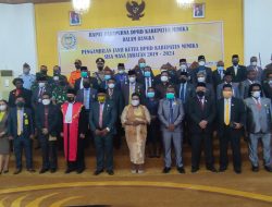 Anton Bukaleng Resmi Dilantik Sebagai Ketua DPRD Mimika 2019-2024