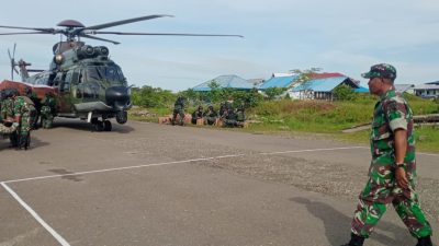 Dua Jenazah Anggota Marinir, Korban Kebrutalan KKSB Kenyam Dievakuasi ke Timika