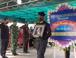 Jenasah Bripda Fernando Dirgo Rumaropen di Kubur Secara Kedinasan