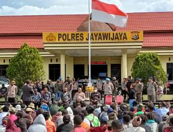 Tuntut Keadilan, Keluarga Korban Datangi Mako Polres Jayawijaya