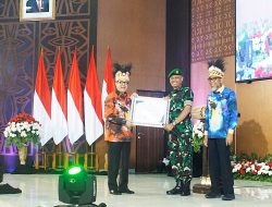 Danrem 172/PWY Dapat Penghargaan dari Menteri Hukum Dan HAM