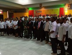 Bawaslu Lantik 120 Panwas Distrik