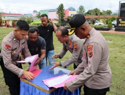 Kapolres Jayawijaya Kembalikan 8 Unit Motor Hasil Curian Kepada Pemiliknya