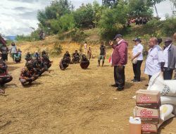 Pemprov Papua Pegunungan Salurkan Bantuan Kepada Keluarga Korban Meninggal Rusuh Wamena
