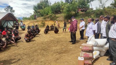 Pemprov Papua Pegunungan Salurkan Bantuan Kepada Keluarga Korban Meninggal Rusuh Wamena