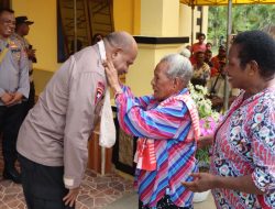 Kapolda Papua Tinjau Mapolsek Mindiptana dan Serahkan Tali Asih kepada Tokoh Masyarakat