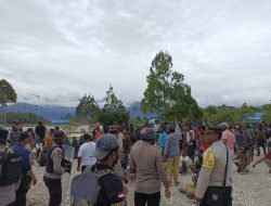 Dana Kampung Dibagi Tak Sesuai, Ratusan Massa Rusak Kantor Dinas DPMK Kabupaten Mamberamo Tengah